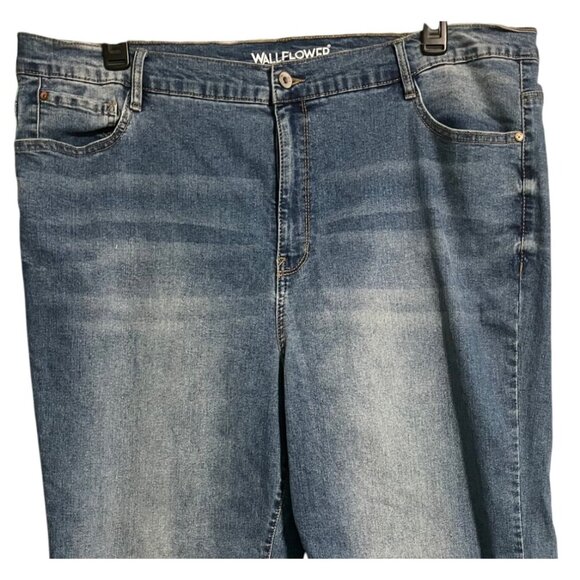 Wallflower Fearless Curvy Super High Rise Jeans Size 24W - Picture 4 of 10